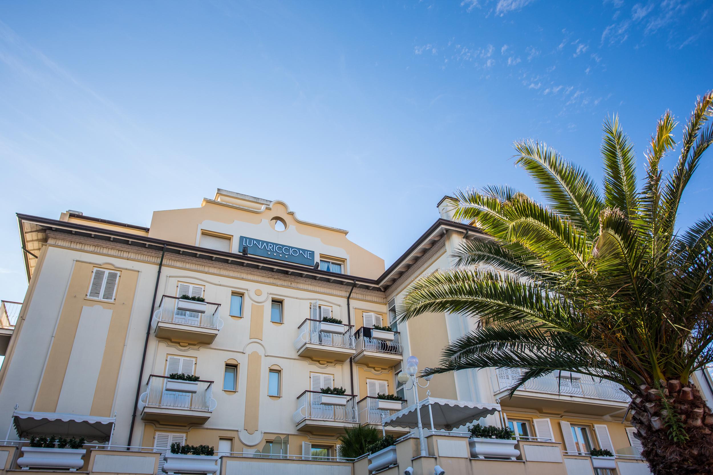 Hotel Luna Riccione E Aqua Spa Only Adults +12 Exteriör bild