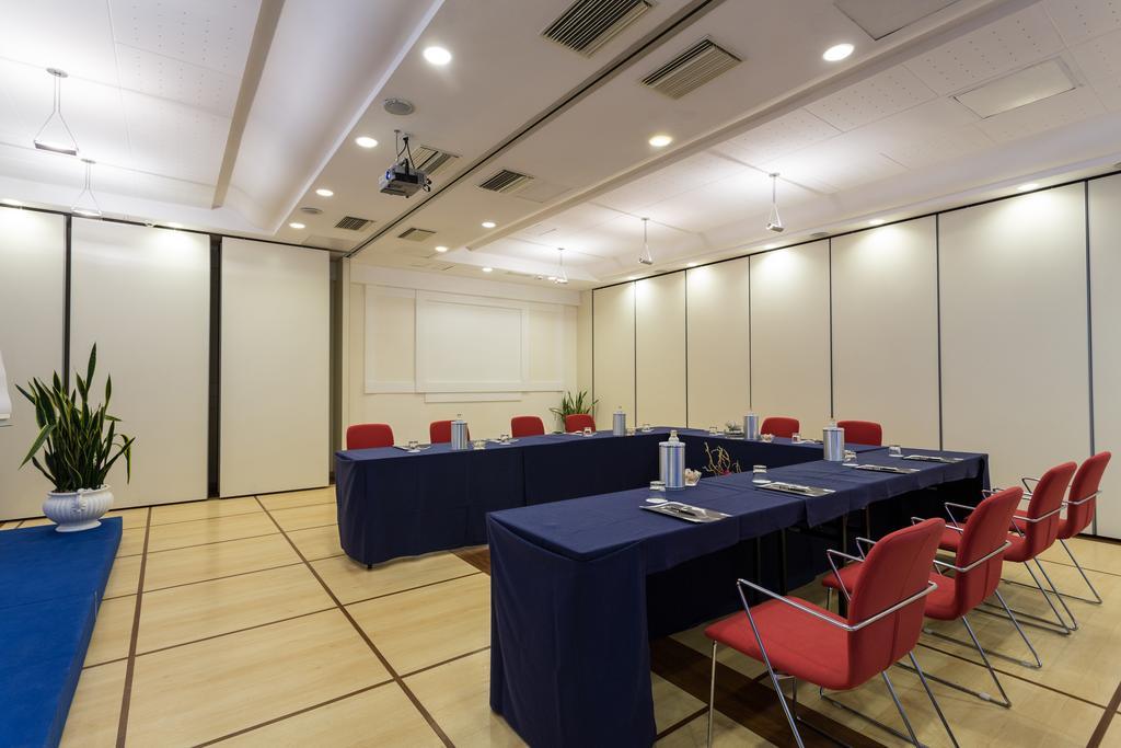 Hotel Luna Riccione E Aqua Spa Only Adults +12 Exteriör bild