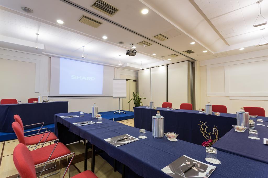 Hotel Luna Riccione E Aqua Spa Only Adults +12 Exteriör bild
